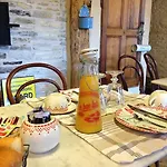 Logis Restaurant La Grange Du Relais Hotel Colombey-les-Deux-Eglises