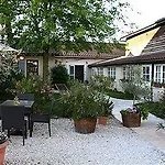 Logis Restaurant La Grange Du Relais Hotel 2*
