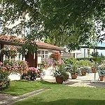 Logis Restaurant La Grange Du Relais 2* Colombey-les-Deux-Eglises