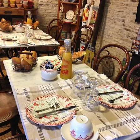 Logis Restaurant La Grange Du Relais Hotel 2*