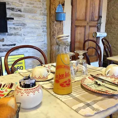 Logis Restaurant La Grange Du Relais Hotel Colombey-les-Deux-Eglises