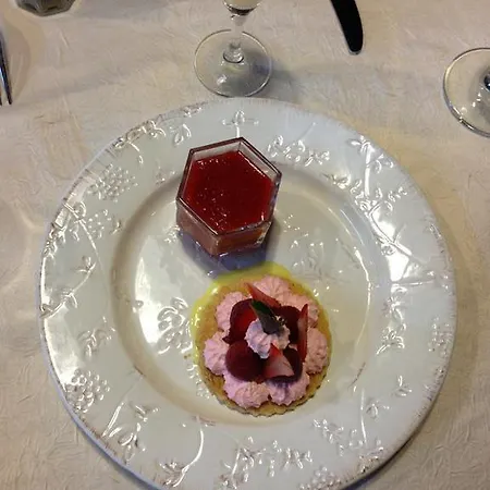 Logis Restaurant La Grange Du Relais Hotel 2*