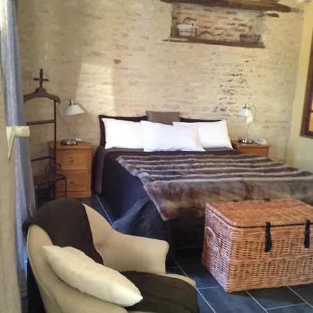 Logis Restaurant La Grange Du Relais Colombey-les-deux-Églises