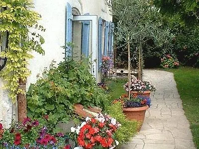 Отель Logis La Grange Du Relais 2*