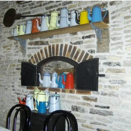 Hotel Logis Restaurant La Grange Du Relais 2*