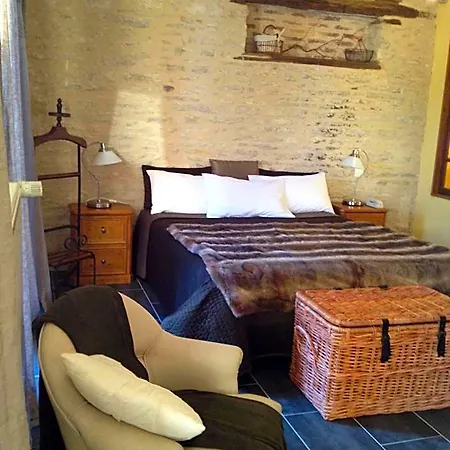 Hotel Logis Restaurant La Grange Du Relais Colombey-les-Deux-Eglises