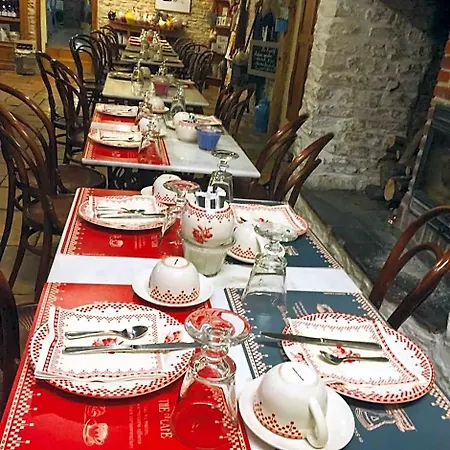 Logis Restaurant La Grange Du Relais Hotel