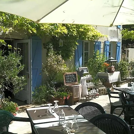 Logis Restaurant La Grange Du Relais Hotel 2*