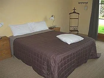 Logis Restaurant La Grange Du Relais Hotel 2*