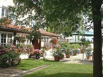 Logis Restaurant La Grange Du Relais 2* Colombey-les-Deux-Eglises