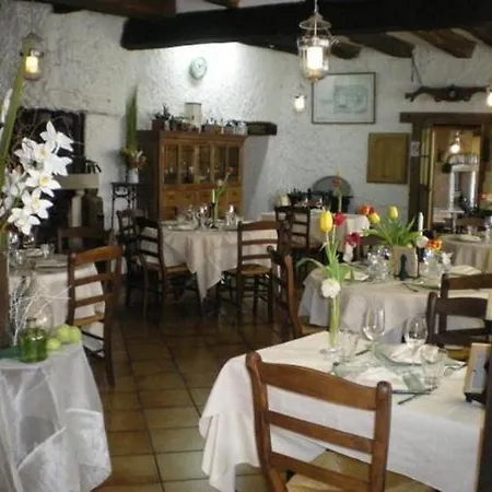 Logis Restaurant La Grange Du Relais 2* Colombey-les-Deux-Eglises