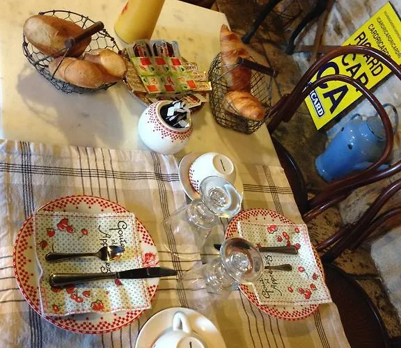 Logis Restaurant La Grange Du Relais Colombey-les-deux-Églises