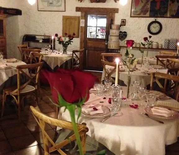 Hotel Logis Restaurant La Grange Du Relais 2*