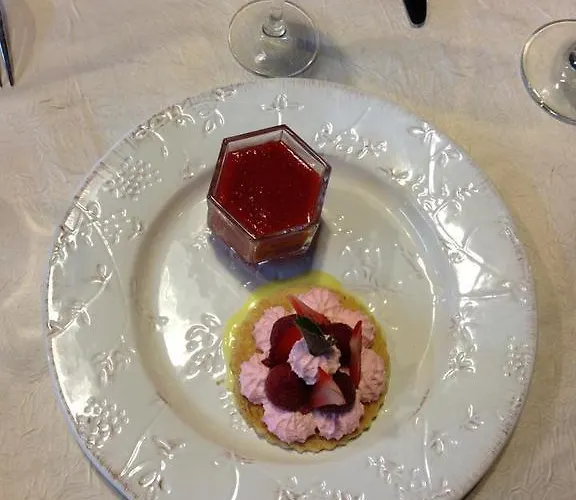 Logis Restaurant La Grange Du Relais Hotel 2*