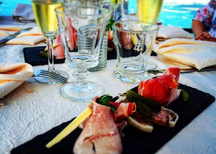 Logis Restaurant La Grange Du Relais 2* Colombey-les-deux-Églises