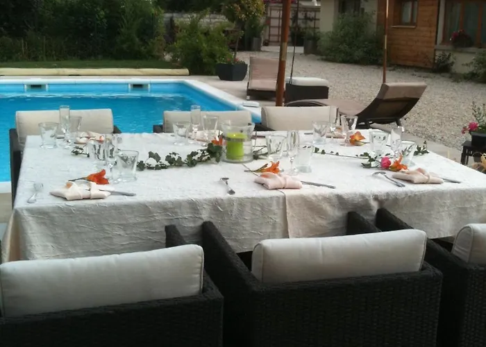 Hotel Logis Restaurant La Grange Du Relais Colombey-les-deux-Églises