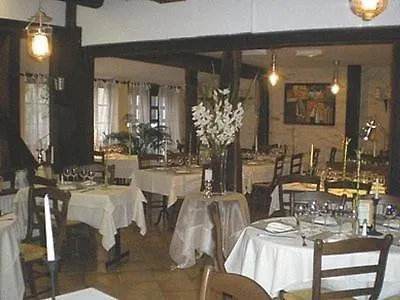 Hotel Logis Restaurant La Grange Du Relais