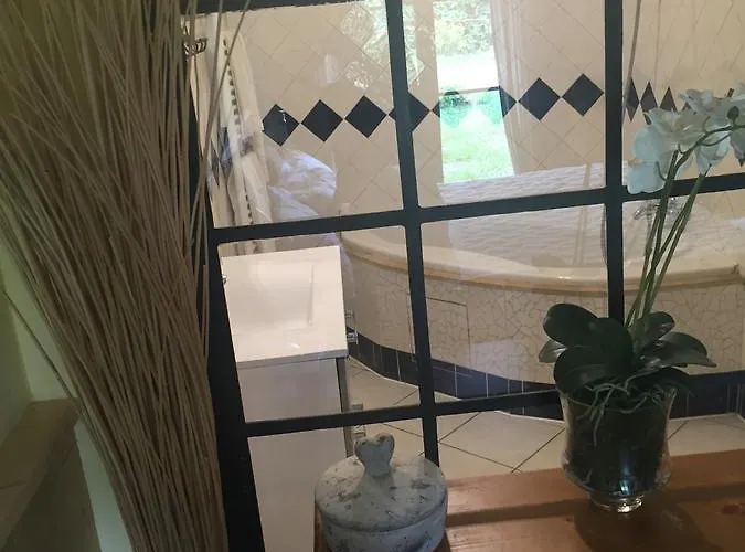 Hotel Logis Restaurant La Grange Du Relais Colombey-les-deux-Églises